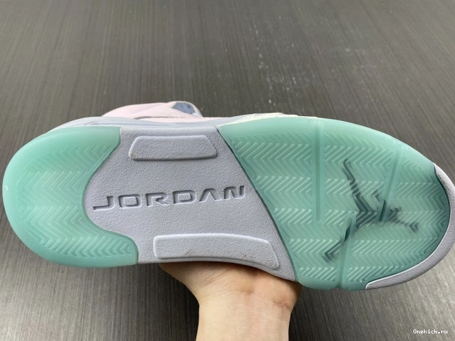 One Kick Jordan DV0562-600 Easter Air 5 0812